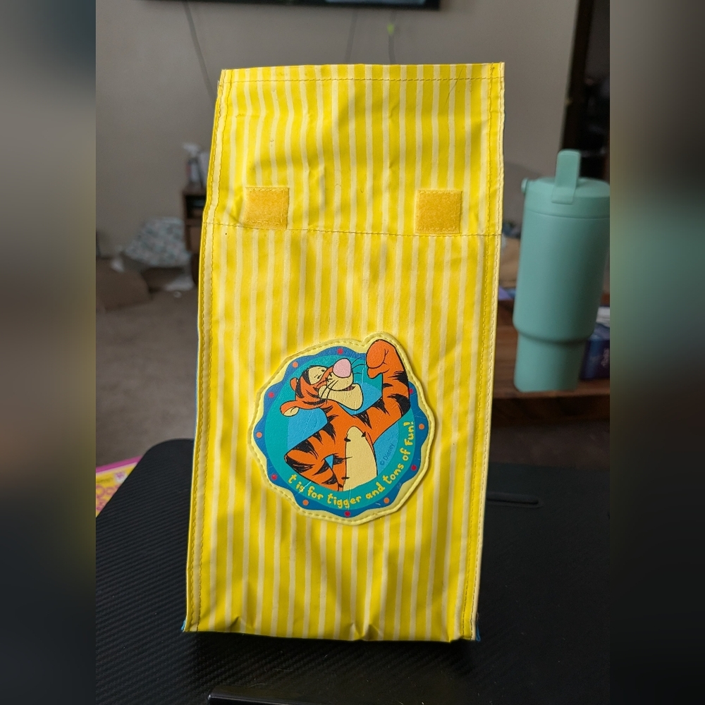 VINTAGE Disney Yellow and Blue Tigger Lunch Bag